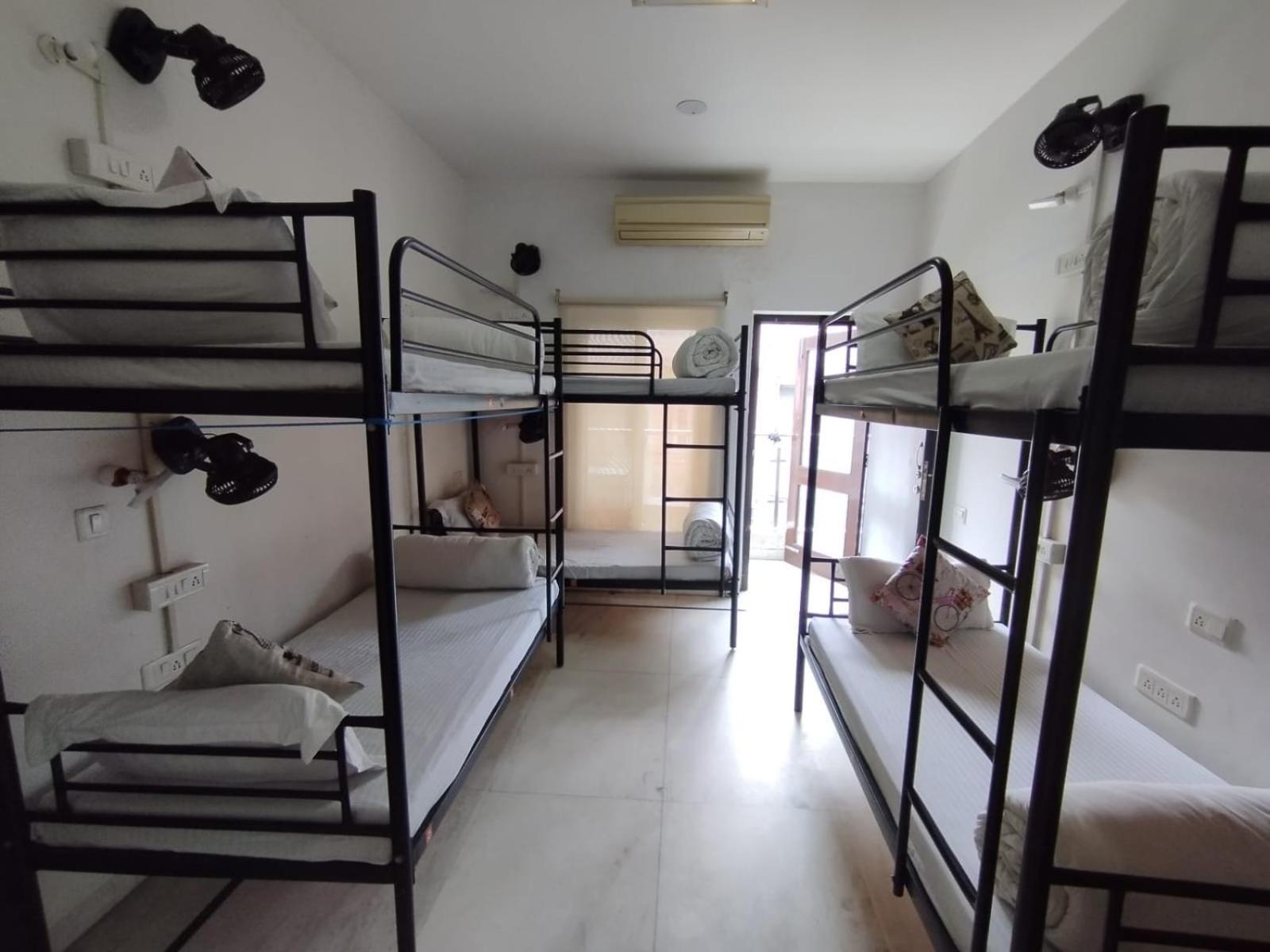 ניו דלהי A Sleepy Fox Hostel מראה חיצוני תמונה