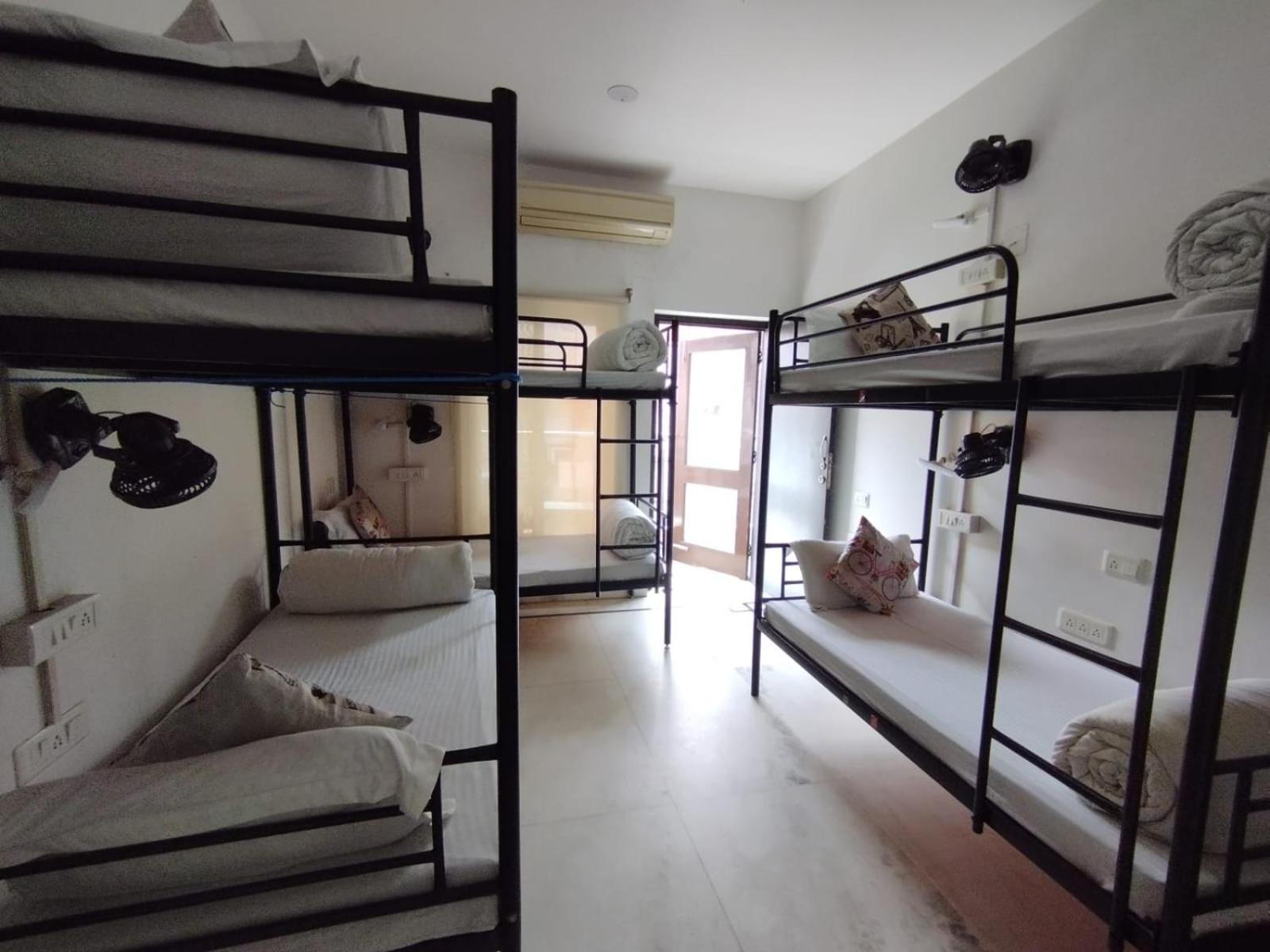 ניו דלהי A Sleepy Fox Hostel מראה חיצוני תמונה